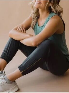 Albion Fit Grey Jet Setter Jogger